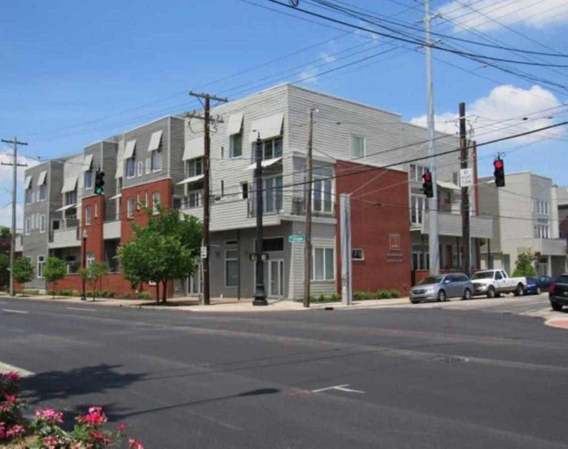Frontdesk Nulu Apts Louisville Exterior foto